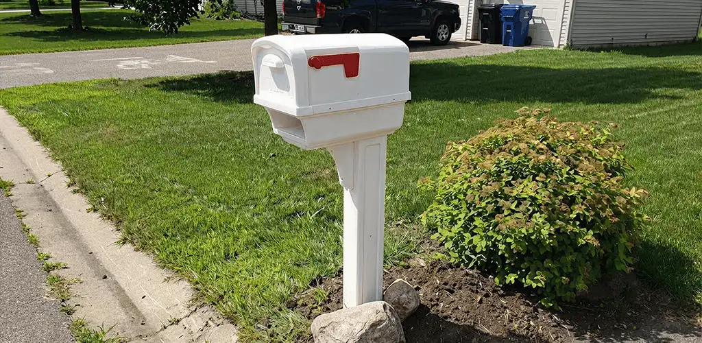 Mailbox installation for a residential curbside mailbox in Dover, DE